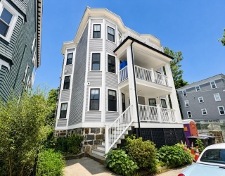 8 Glenside Ave, Boston, Massachusetts, 3 Bedrooms Bedrooms, 5 Rooms Rooms,1 BathroomBathrooms,Residential Lease,For Rent,Glenside Ave,73533612