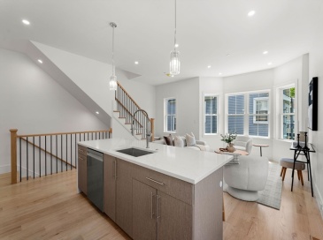 108 Allston Street, Boston, Massachusetts, 4 Bedrooms Bedrooms, 5 Rooms Rooms,4 BathroomsBathrooms,Residential,For Sale,Allston Street,73533634