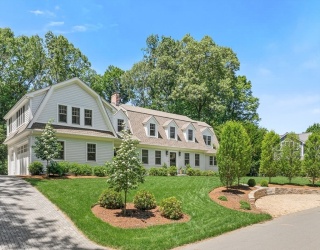 39 Fairbanks Ave, Wellesley, Massachusetts, 5 Bedrooms Bedrooms, 10 Rooms Rooms,5.5 BathroomsBathrooms,Residential,For Sale,Fairbanks Ave,73533897