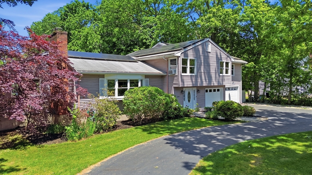 289 Concord Road, Bedford, Massachusetts, 5 Bedrooms Bedrooms, 11 Rooms Rooms,3 BathroomsBathrooms,Residential,For Sale,Concord Road,73533916