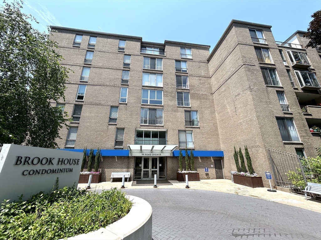 99 Pond Ave, Brookline, Massachusetts, 1 Bedroom Bedrooms, 3 Rooms Rooms,1 BathroomBathrooms,Residential Lease,For Rent,Pond Ave,73533931