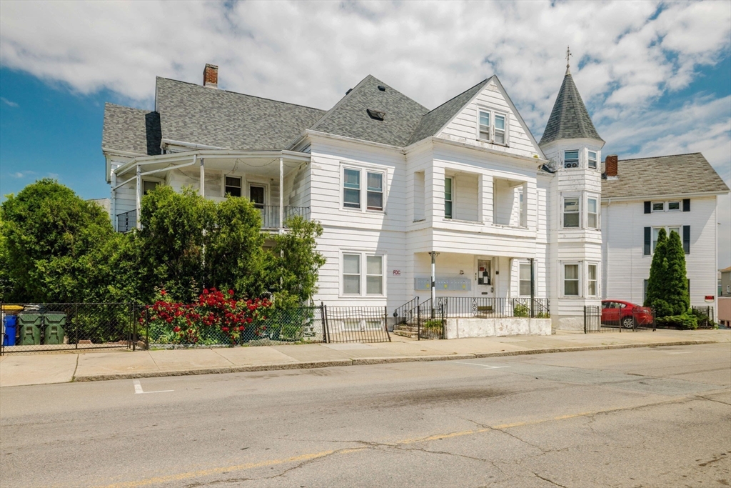 517 South Main St, Fall River, Massachusetts, 18 Bedrooms Bedrooms, 18 Rooms Rooms,7 BathroomsBathrooms,Residential Income,For Sale,South Main St,73533942