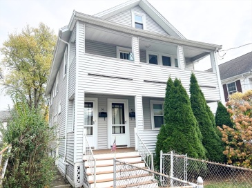 32 Adams, Watertown, Massachusetts, 2 Bedrooms Bedrooms, 5 Rooms Rooms,1 BathroomBathrooms,Residential Lease,For Rent,Adams,73534072 32 Adams, Watertown, Massachusetts, 2 Bedrooms Bedrooms, 5 Rooms Rooms,1 BathroomBathrooms,Residential Lease,For Rent,Adams,73534072