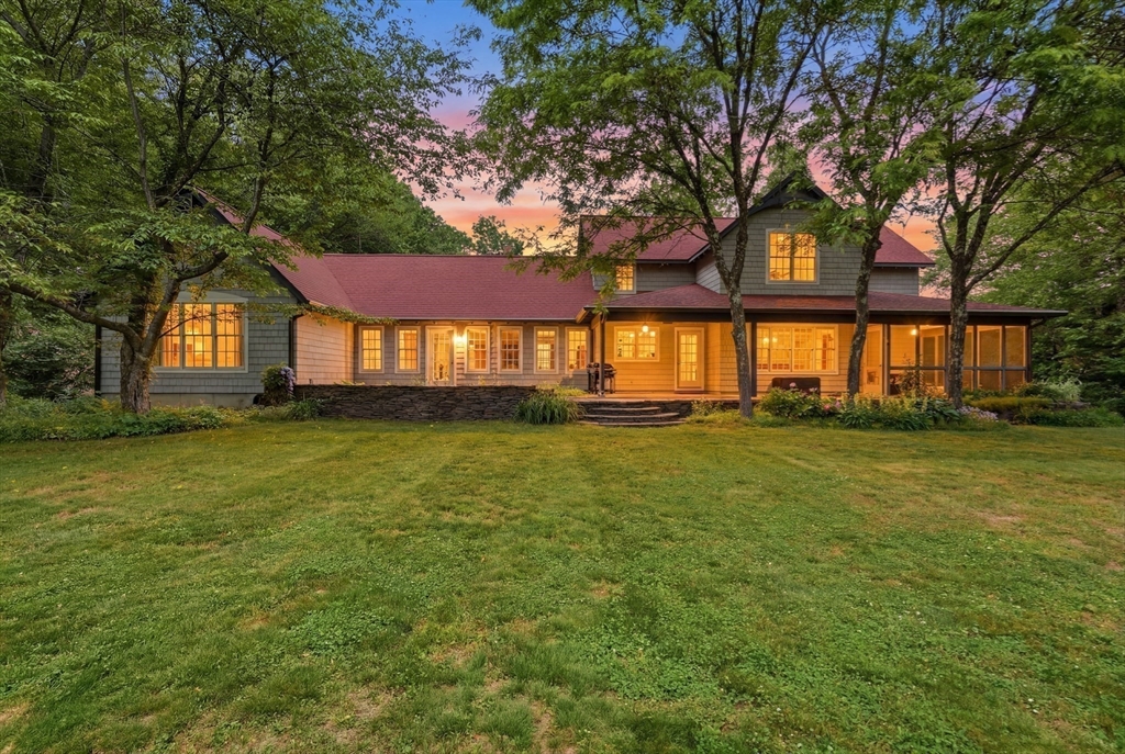 18 Eveningstar Dr, Amherst, Massachusetts, 4 Bedrooms Bedrooms, 5 Rooms Rooms,3.5 BathroomsBathrooms,Residential,For Sale,Eveningstar Dr,73534074