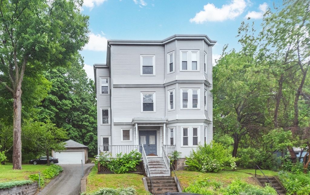 52 Paul Gore St, Boston, Massachusetts, 9 Bedrooms Bedrooms, 18 Rooms Rooms,3 BathroomsBathrooms,Residential Income,For Sale,Paul Gore St,73534027