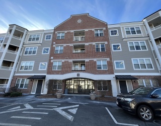 320 Rindge Ave, Cambridge, Massachusetts, 2 Bedrooms Bedrooms, 4 Rooms Rooms,2 BathroomsBathrooms,Residential Lease,For Rent,Rindge Ave,73534088