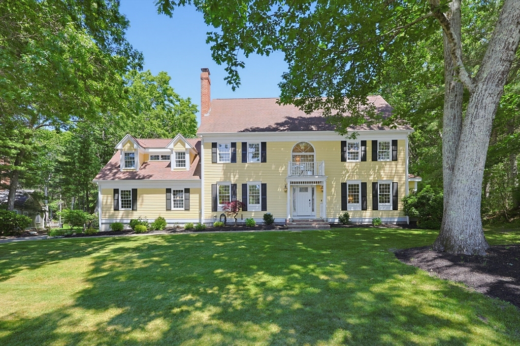 8 Turner Hill Road, Medfield, Massachusetts, 4 Bedrooms Bedrooms, 14 Rooms Rooms,3.5 BathroomsBathrooms,Residential,For Sale,Turner Hill Road,73534097