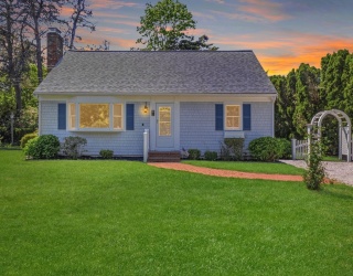 7 Chesleys Way, Yarmouth, Massachusetts, 4 Bedrooms Bedrooms, 7 Rooms Rooms,2 BathroomsBathrooms,Residential,For Sale,Chesleys Way,73534101