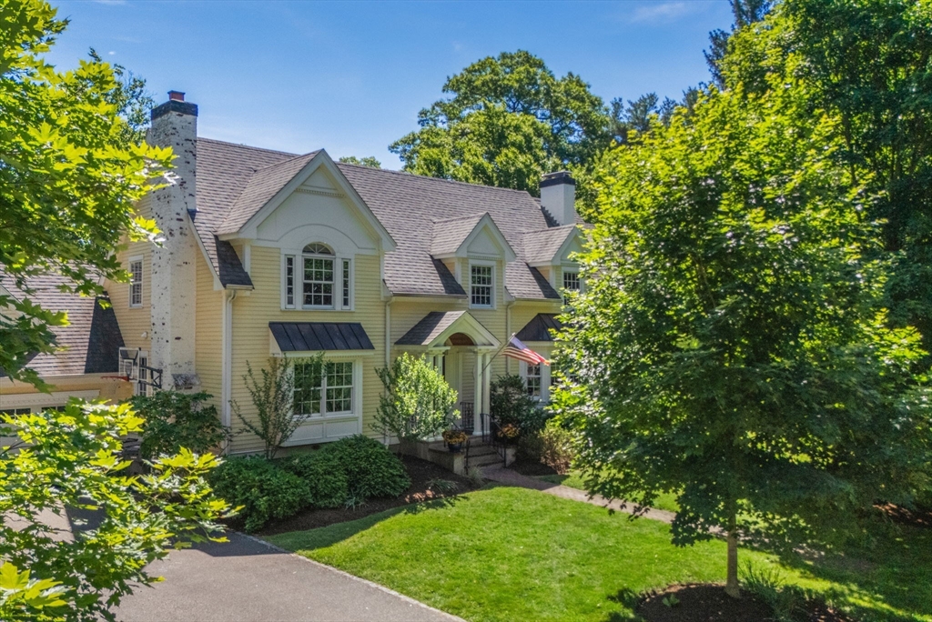 1 Kenilworth Circle, Wellesley, Massachusetts, 6 Bedrooms Bedrooms, 11 Rooms Rooms,4.5 BathroomsBathrooms,Residential,For Sale,Kenilworth Circle,73533883