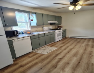 54 Eastern Ave, Revere, Massachusetts, 2 Bedrooms Bedrooms, 5 Rooms Rooms,1 BathroomBathrooms,Residential Lease,For Rent,Eastern Ave,73534123