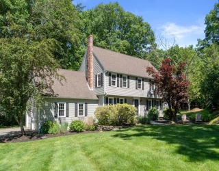 2 Garrison Ln, Southborough, Massachusetts, 5 Bedrooms Bedrooms, 11 Rooms Rooms,2.5 BathroomsBathrooms,Residential,For Sale,Garrison Ln,73534130
