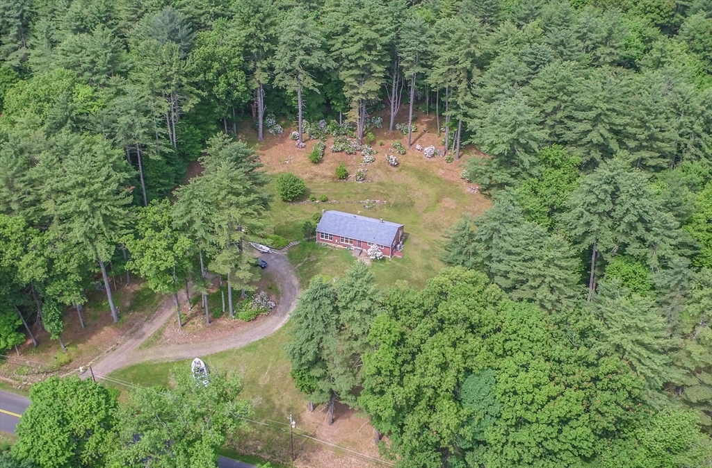 477 River Road, Deerfield, Massachusetts, 3 Bedrooms Bedrooms, 8 Rooms Rooms,1 BathroomBathrooms,Residential,For Sale,River Road,73534334