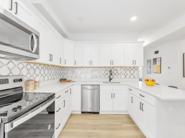 35 George Street, Boston, Massachusetts, 3 Bedrooms Bedrooms, 5 Rooms Rooms,2 BathroomsBathrooms,Residential,For Sale,George Street,73534325