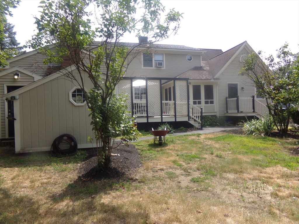162 Middlesex Ave, Wilmington, Massachusetts, 3 Bedrooms Bedrooms, 8 Rooms Rooms,2 BathroomsBathrooms,Residential Lease,For Rent,Middlesex Ave,73534366
