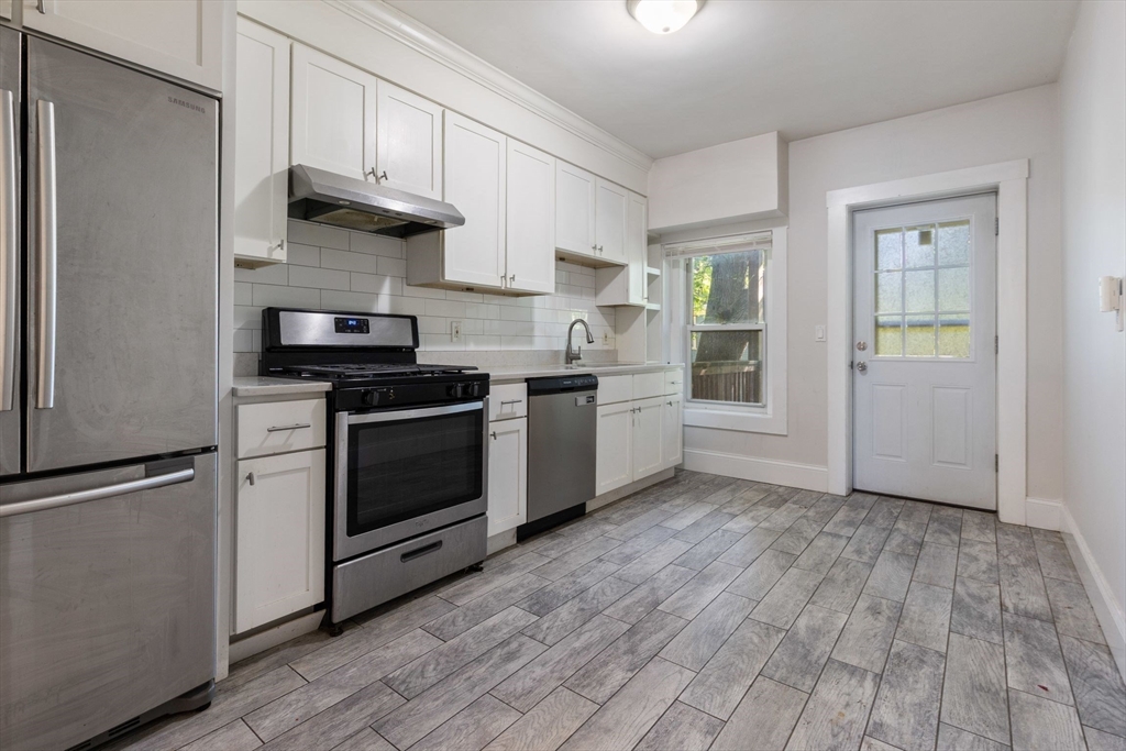 64 Florida Street, Boston, Massachusetts, 3 Bedrooms Bedrooms, 5 Rooms Rooms,1 BathroomBathrooms,Residential Lease,For Rent,Florida Street,73533875
