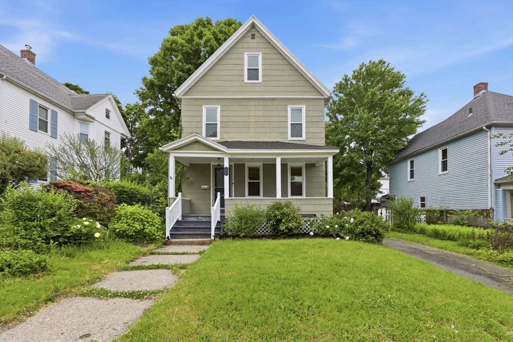 70 Sycamore St, Holyoke, Massachusetts, 5 Bedrooms Bedrooms, 6 Rooms Rooms,1.5 BathroomsBathrooms,Residential,For Sale,Sycamore St,73533534