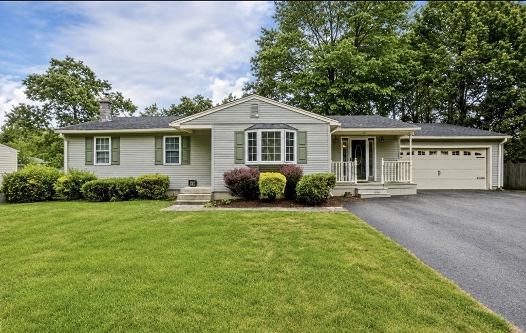 91 Spikenard Cir, Springfield, Massachusetts, 4 Bedrooms Bedrooms, 8 Rooms Rooms,2 BathroomsBathrooms,Residential,For Sale,Spikenard Cir,73534045
