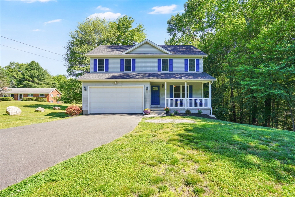 10 Reservoir Rd, Southwick, Massachusetts, 3 Bedrooms Bedrooms, 6 Rooms Rooms,2.5 BathroomsBathrooms,Residential,For Sale,Reservoir Rd,73534049
