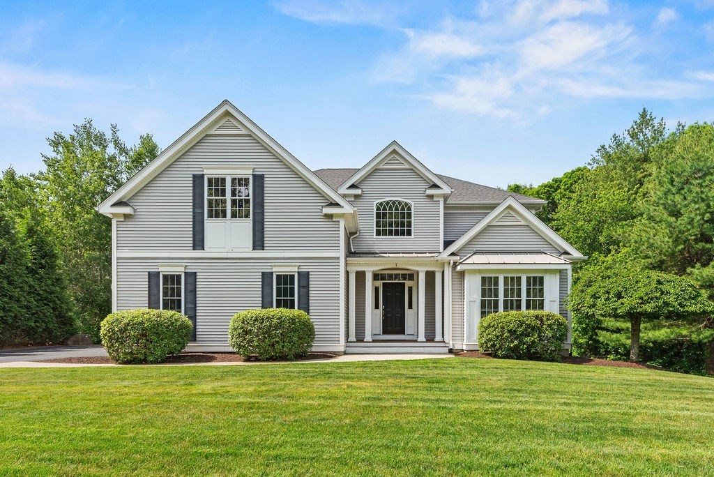1 Ellis Rd, Norton, Massachusetts, 5 Bedrooms Bedrooms, 9 Rooms Rooms,3.5 BathroomsBathrooms,Residential,For Sale,Ellis Rd,73534408