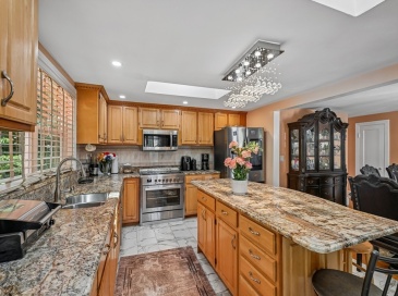 79 Russ St, Randolph, Massachusetts, 4 Bedrooms Bedrooms, 9 Rooms Rooms,2 BathroomsBathrooms,Residential,For Sale,Russ St,73533629 79 Russ St, Randolph, Massachusetts, 4 Bedrooms Bedrooms, 9 Rooms Rooms,2 BathroomsBathrooms,Residential,For Sale,Russ St,73533629