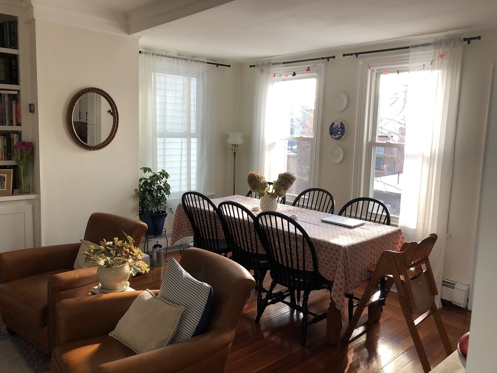 26 Prospect, Boston, Massachusetts, 2 Bedrooms Bedrooms, 5 Rooms Rooms,2 BathroomsBathrooms,Residential Lease,For Rent,Prospect,73534391