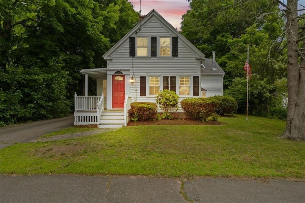 54 Liberty St, Randolph, Massachusetts, 3 Bedrooms Bedrooms, 9 Rooms Rooms,3 BathroomsBathrooms,Residential,For Sale,Liberty St,73534167