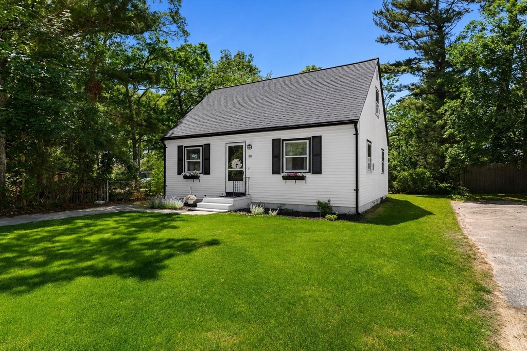 88 Hathaway St, Wareham, Massachusetts, 3 Bedrooms Bedrooms, 5 Rooms Rooms,1.5 BathroomsBathrooms,Residential,For Sale,Hathaway St,73533773