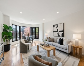 16 Harcourt St, Boston, Massachusetts, 2 Bedrooms Bedrooms, 5 Rooms Rooms,2 BathroomsBathrooms,Residential,For Sale,Harcourt St,73534177