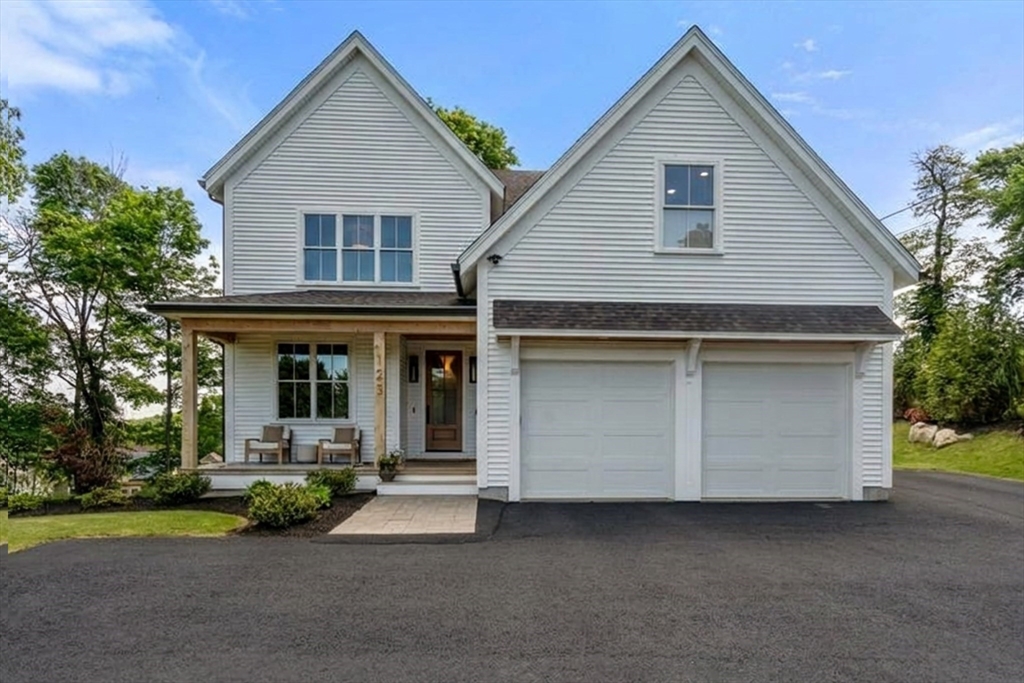 123 Mount Pleasant St, Marlborough, Massachusetts, 4 Bedrooms Bedrooms, 8 Rooms Rooms,2.5 BathroomsBathrooms,Residential,For Sale,Mount Pleasant St,73526749