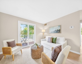 5 Silver Hill Ln, Natick, Massachusetts, 2 Bedrooms Bedrooms, 4 Rooms Rooms,1 BathroomBathrooms,Residential,For Sale,Silver Hill Ln,73534194