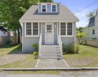 14 L St, Hull, Massachusetts, 2 Bedrooms Bedrooms, 6 Rooms Rooms,2 BathroomsBathrooms,Residential,For Sale,L St,73534001