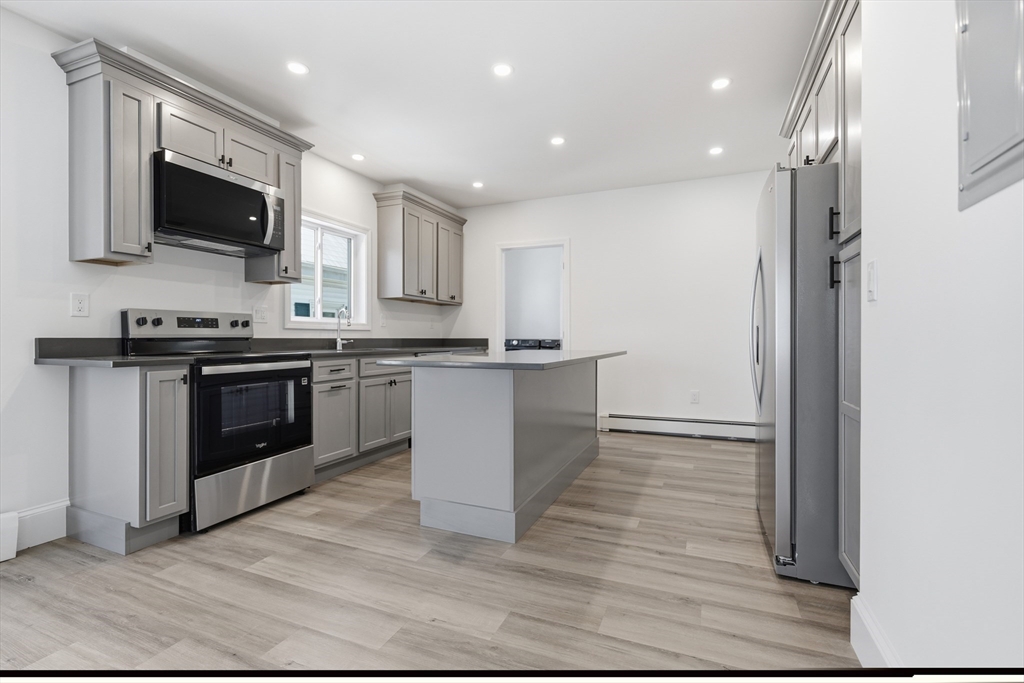 40 Concord Ave, Somerville, Massachusetts, 3 Bedrooms Bedrooms, 5 Rooms Rooms,1 BathroomBathrooms,Residential Lease,For Rent,Concord Ave,73534202