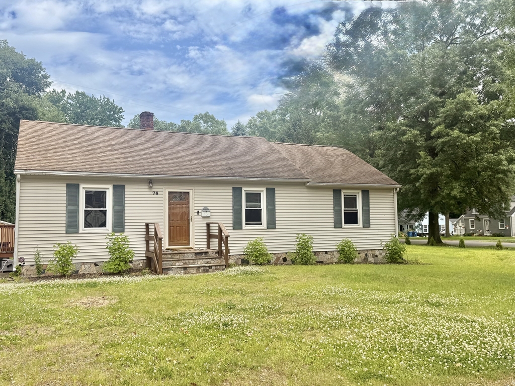 76 Nelson Circle, West Springfield, Massachusetts, 3 Bedrooms Bedrooms, 6 Rooms Rooms,1 BathroomBathrooms,Residential,For Sale,Nelson Circle,73534003