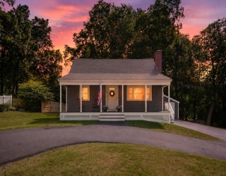 33 Birch Hill Rd, Ashland, Massachusetts, 3 Bedrooms Bedrooms, 6 Rooms Rooms,2 BathroomsBathrooms,Residential,For Sale,Birch Hill Rd,73534048
