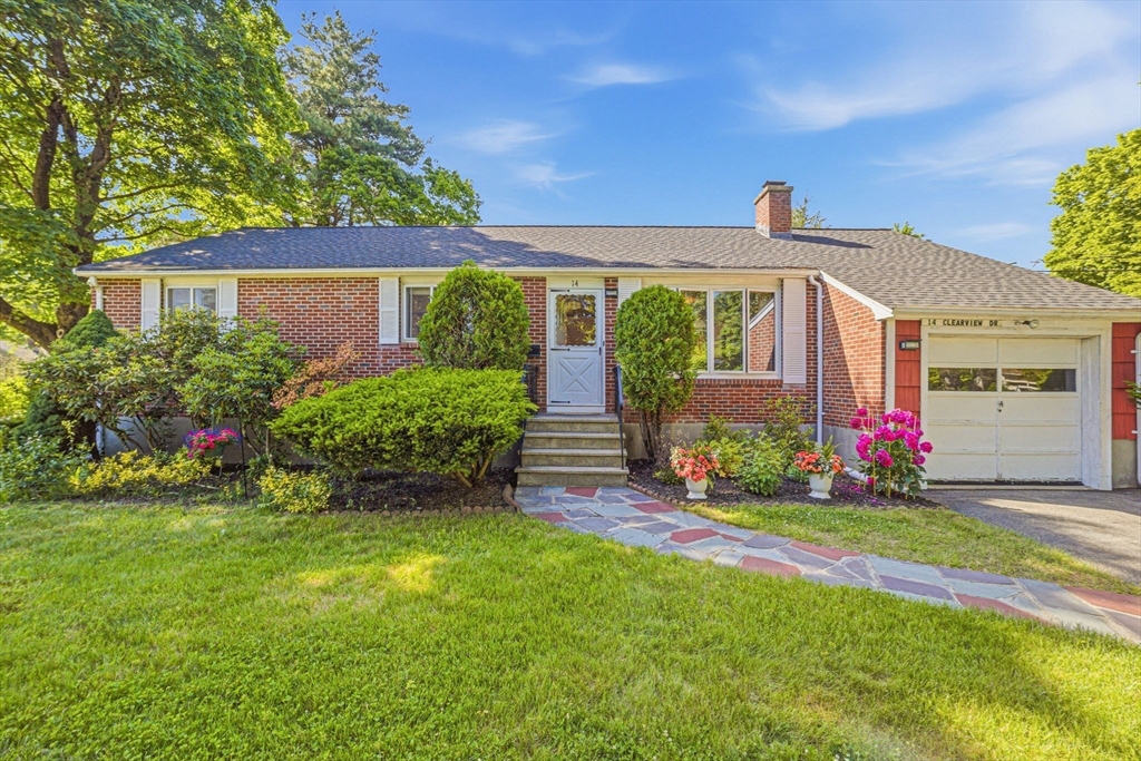 14 Clearview Dr, Framingham, Massachusetts, 3 Bedrooms Bedrooms, 7 Rooms Rooms,1.5 BathroomsBathrooms,Residential,For Sale,Clearview Dr,73534042