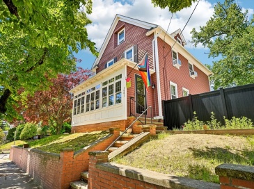 1061 Narragansett Blvd, Cranston, Rhode Island, 4 Bedrooms Bedrooms, 8 Rooms Rooms,2.5 BathroomsBathrooms,Residential,For Sale,Narragansett Blvd,73533878