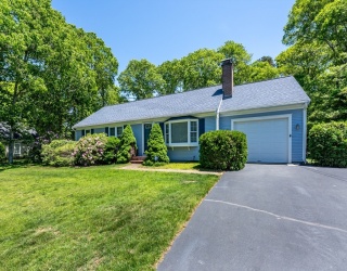 18 Goat Field Ln, Barnstable, Massachusetts, 3 Bedrooms Bedrooms, 6 Rooms Rooms,2 BathroomsBathrooms,Residential,For Sale,Goat Field Ln,73533882