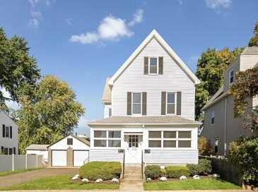 63-65 Harvard Street, Winchester, Massachusetts, 3 Bedrooms Bedrooms, 6 Rooms Rooms,2 BathroomsBathrooms,Residential Lease,For Rent,Harvard Street,73534454 63-65 Harvard Street, Winchester, Massachusetts, 3 Bedrooms Bedrooms, 6 Rooms Rooms,2 BathroomsBathrooms,Residential Lease,For Rent,Harvard Street,73534454