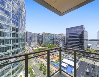 133 Seaport Blvd, Boston, Massachusetts, 2 Bedrooms Bedrooms, 4 Rooms Rooms,2 BathroomsBathrooms,Residential,For Sale,Seaport Blvd,73534222