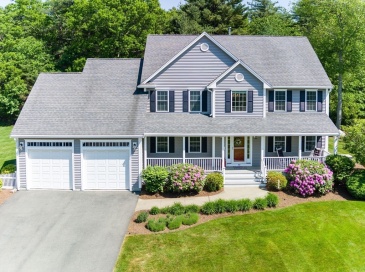 79 Foxwood Lane, Raynham, Massachusetts, 4 Bedrooms Bedrooms, 11 Rooms Rooms,2.5 BathroomsBathrooms,Residential,For Sale,Foxwood Lane,73534214