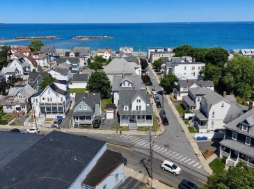 546 Shirley St, Winthrop, Massachusetts, 4 Bedrooms Bedrooms, 5 Rooms Rooms,2.5 BathroomsBathrooms,Residential,For Sale,Shirley St,73534235