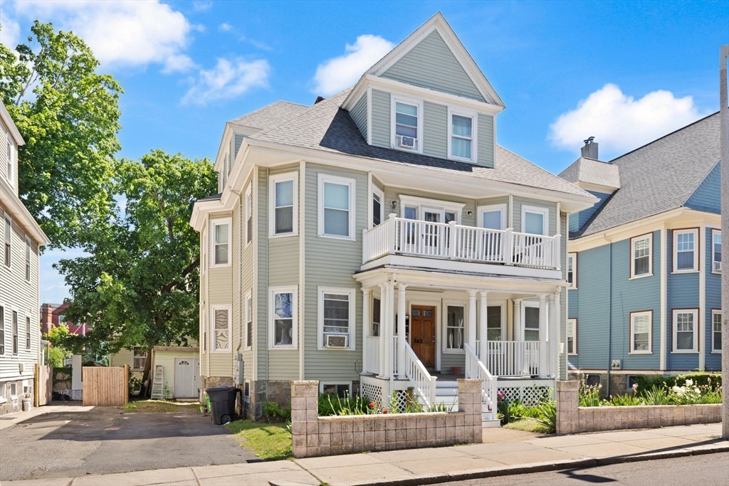 342 Park Street, Boston, Massachusetts, 3 Bedrooms Bedrooms, 6 Rooms Rooms,1 BathroomBathrooms,Residential,For Sale,Park Street,73534471