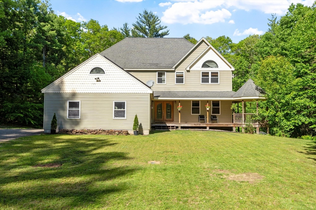 1132 Doe Valley Rd, Athol, Massachusetts, 4 Bedrooms Bedrooms, 9 Rooms Rooms,3.5 BathroomsBathrooms,Residential,For Sale,Doe Valley Rd,73533901