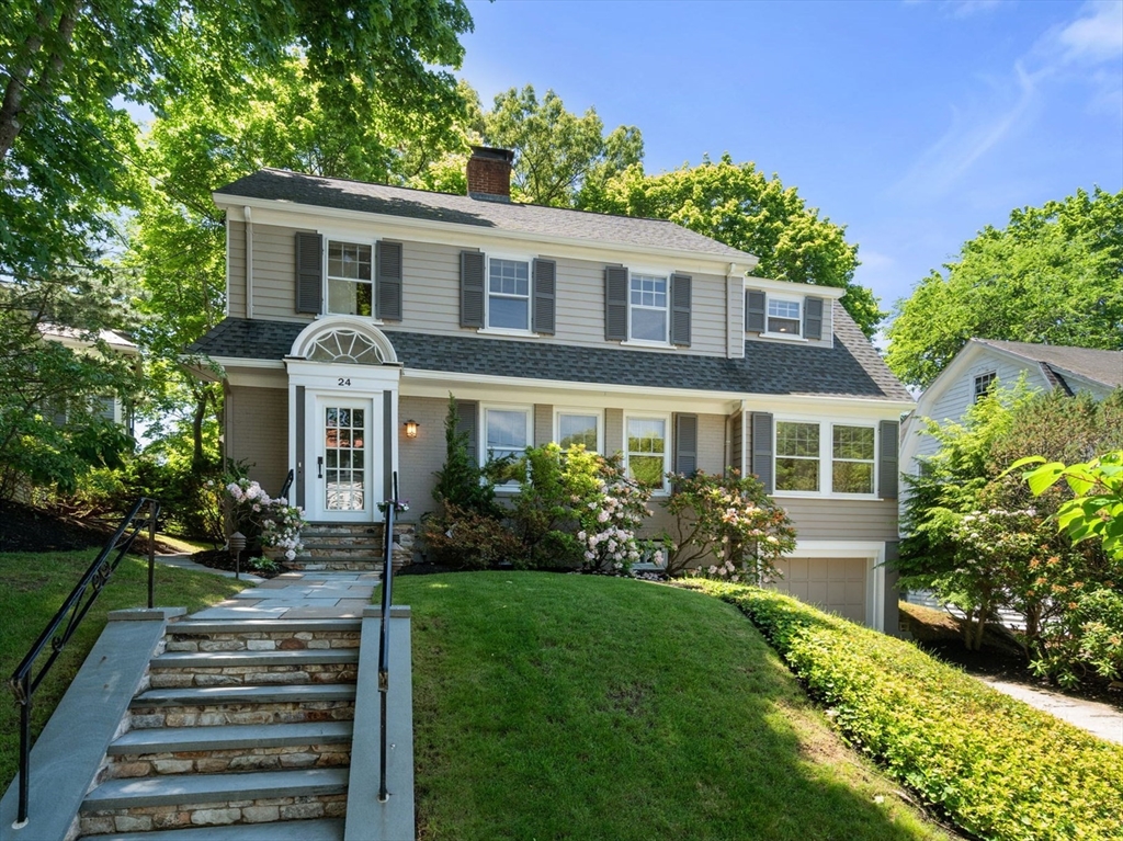 24 Fenno Rd, Newton, Massachusetts, 3 Bedrooms Bedrooms, 9 Rooms Rooms,3 BathroomsBathrooms,Residential,For Sale,Fenno Rd,73533507