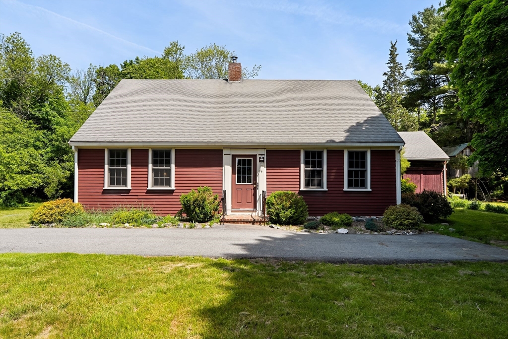 65 Summer St, Middleboro, Massachusetts, 3 Bedrooms Bedrooms, 6 Rooms Rooms,2 BathroomsBathrooms,Residential,For Sale,Summer St,73533529