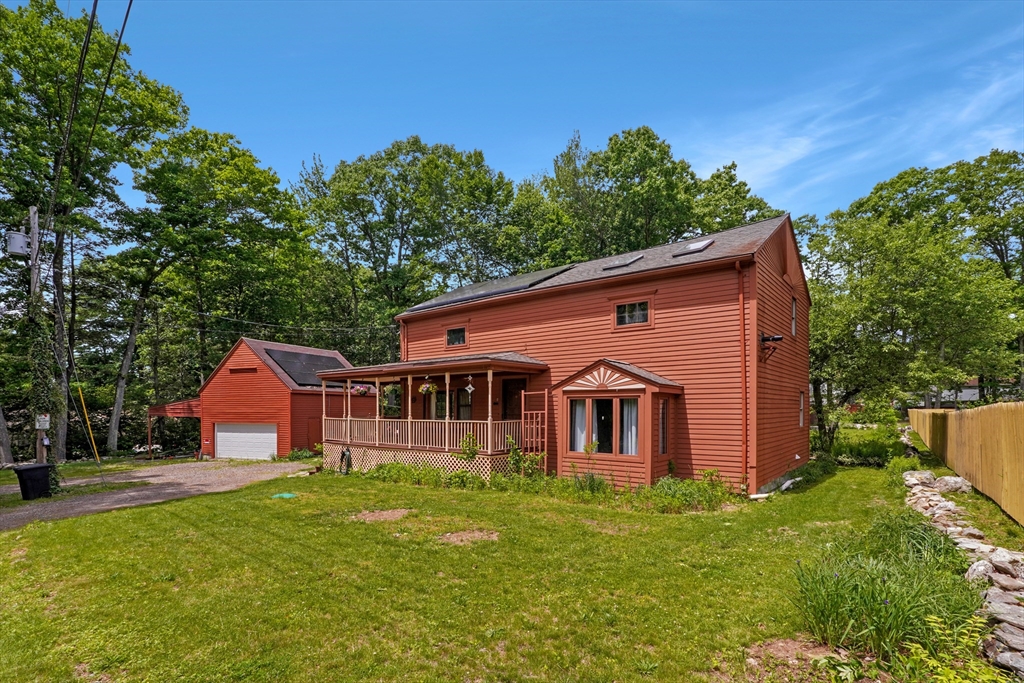 4 Birch Ln, Leicester, Massachusetts, 4 Bedrooms Bedrooms, 8 Rooms Rooms,2.5 BathroomsBathrooms,Residential,For Sale,Birch Ln,73534373