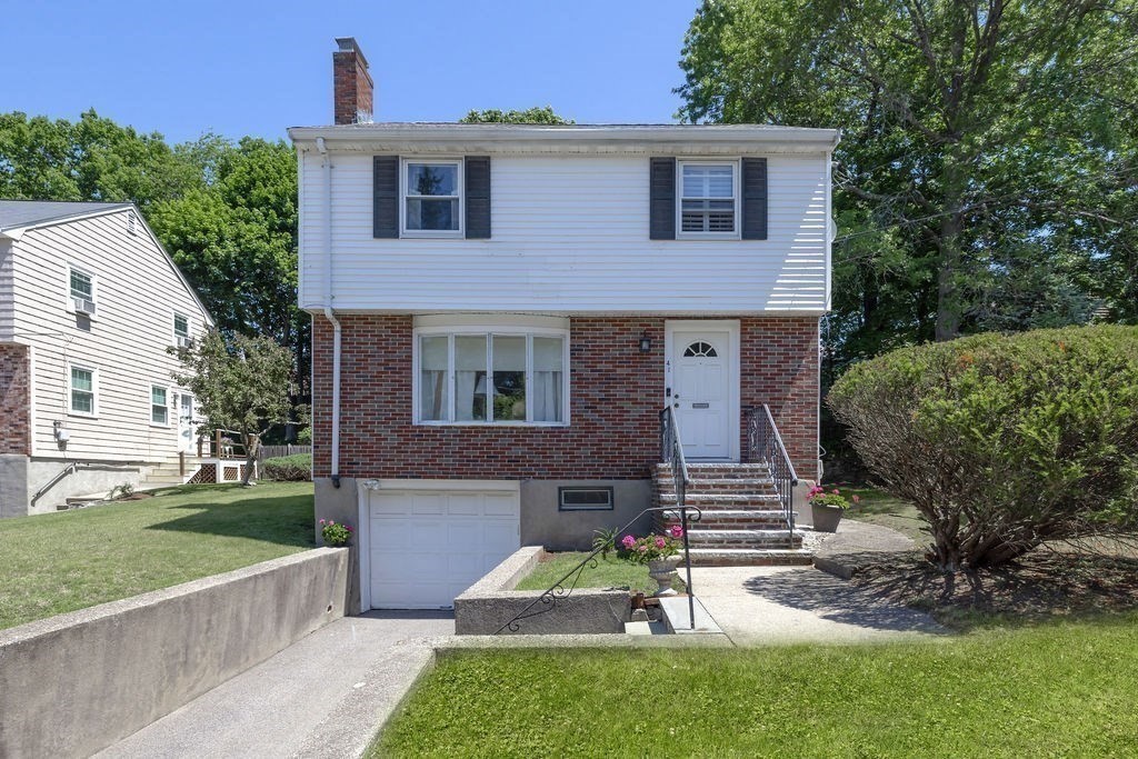 41 Sunset Hill Rd, Boston, Massachusetts, 3 Bedrooms Bedrooms, 6 Rooms Rooms,1.5 BathroomsBathrooms,Residential,For Sale,Sunset Hill Rd,73534103