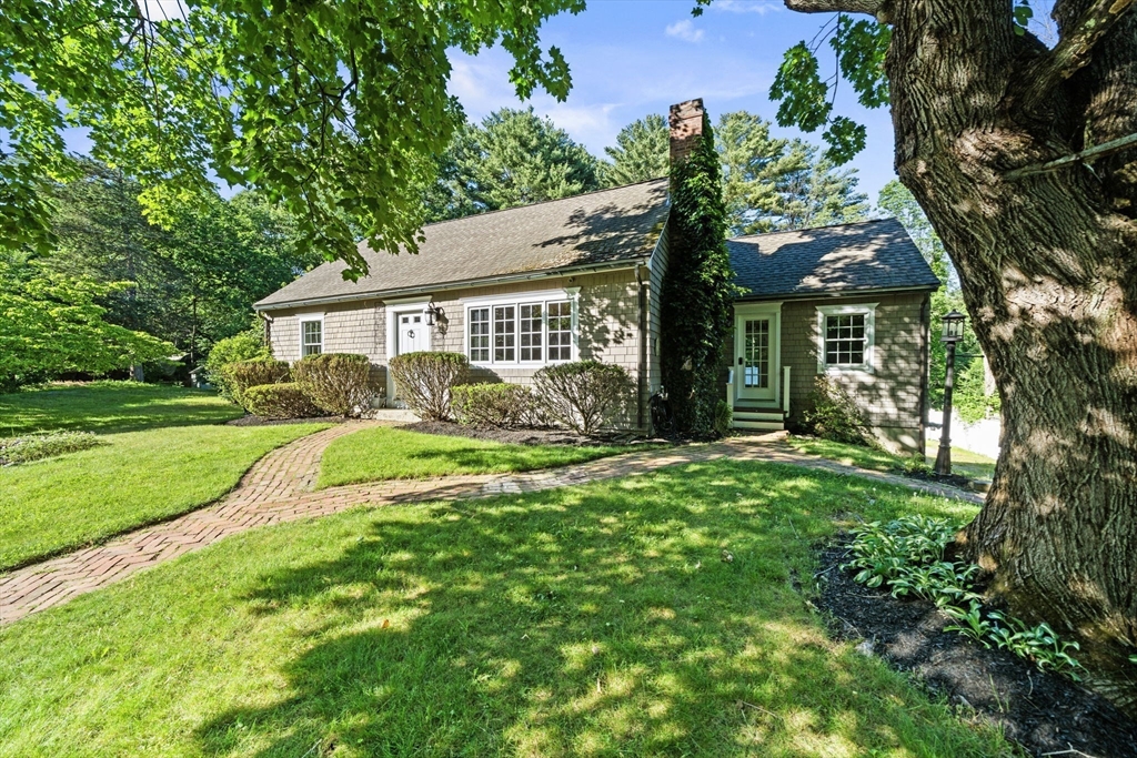158 King St, Groveland, Massachusetts, 3 Bedrooms Bedrooms, 7 Rooms Rooms,2 BathroomsBathrooms,Residential,For Sale,King St,73534262