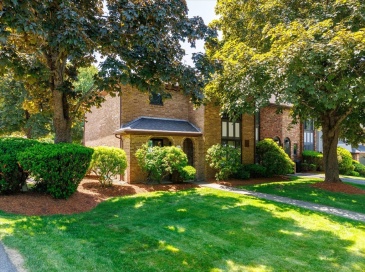 11 Cobblestone Ln, Worcester, Massachusetts, 3 Bedrooms Bedrooms, 9 Rooms Rooms,2.5 BathroomsBathrooms,Residential,For Sale,Cobblestone Ln,73533913
