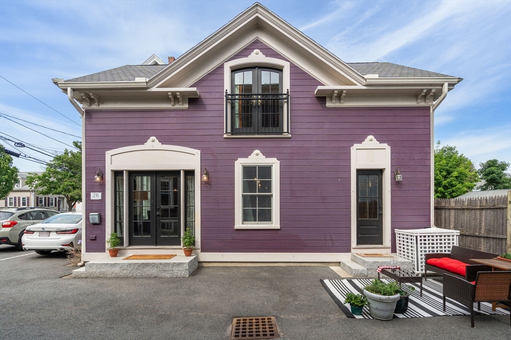 2R Dearborn, Salem, Massachusetts, 3 Bedrooms Bedrooms, 6 Rooms Rooms,2.5 BathroomsBathrooms,Residential,For Sale,Dearborn,73533527